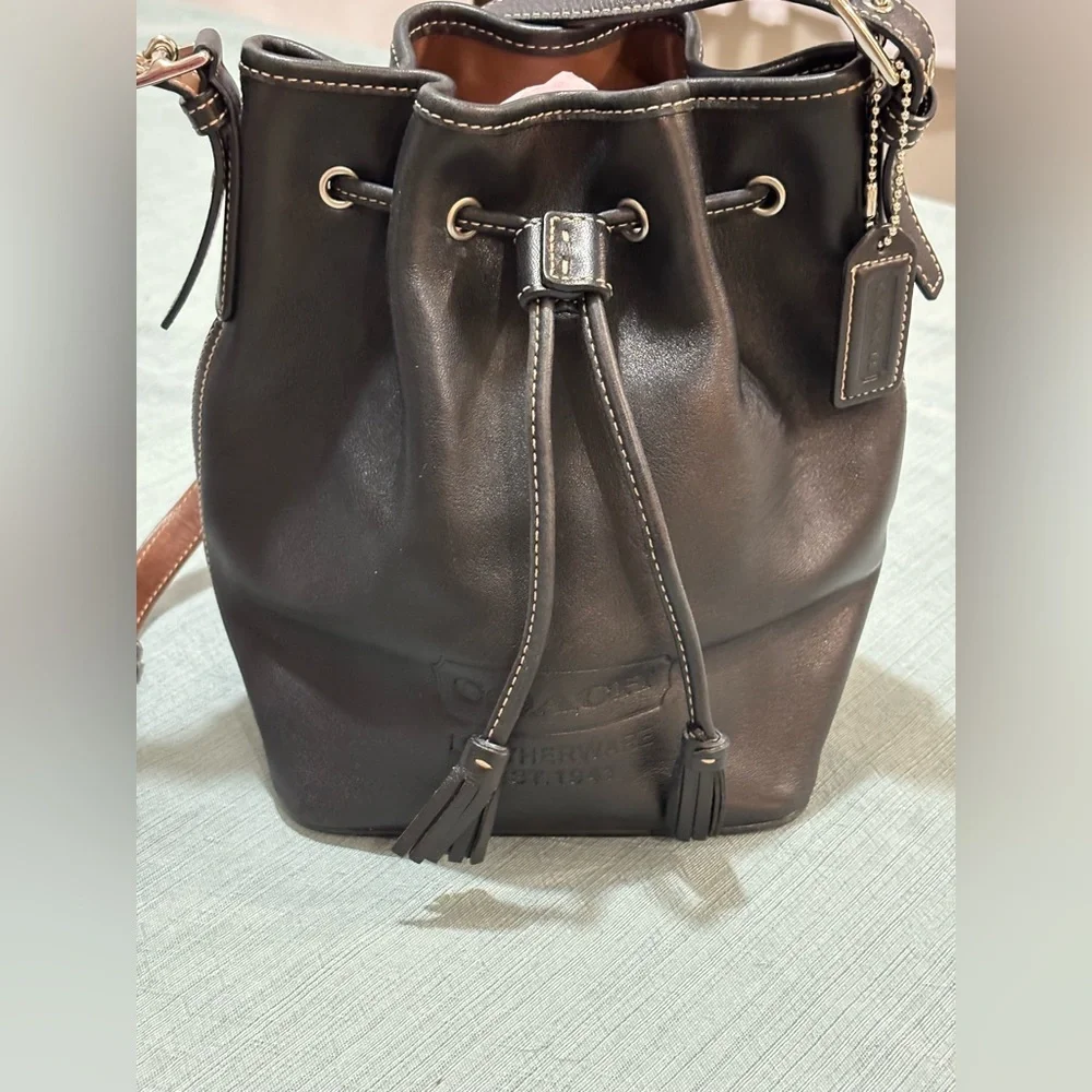 Coach Legacy Black Leather Drawstring Shoulder Bag Vintage Small